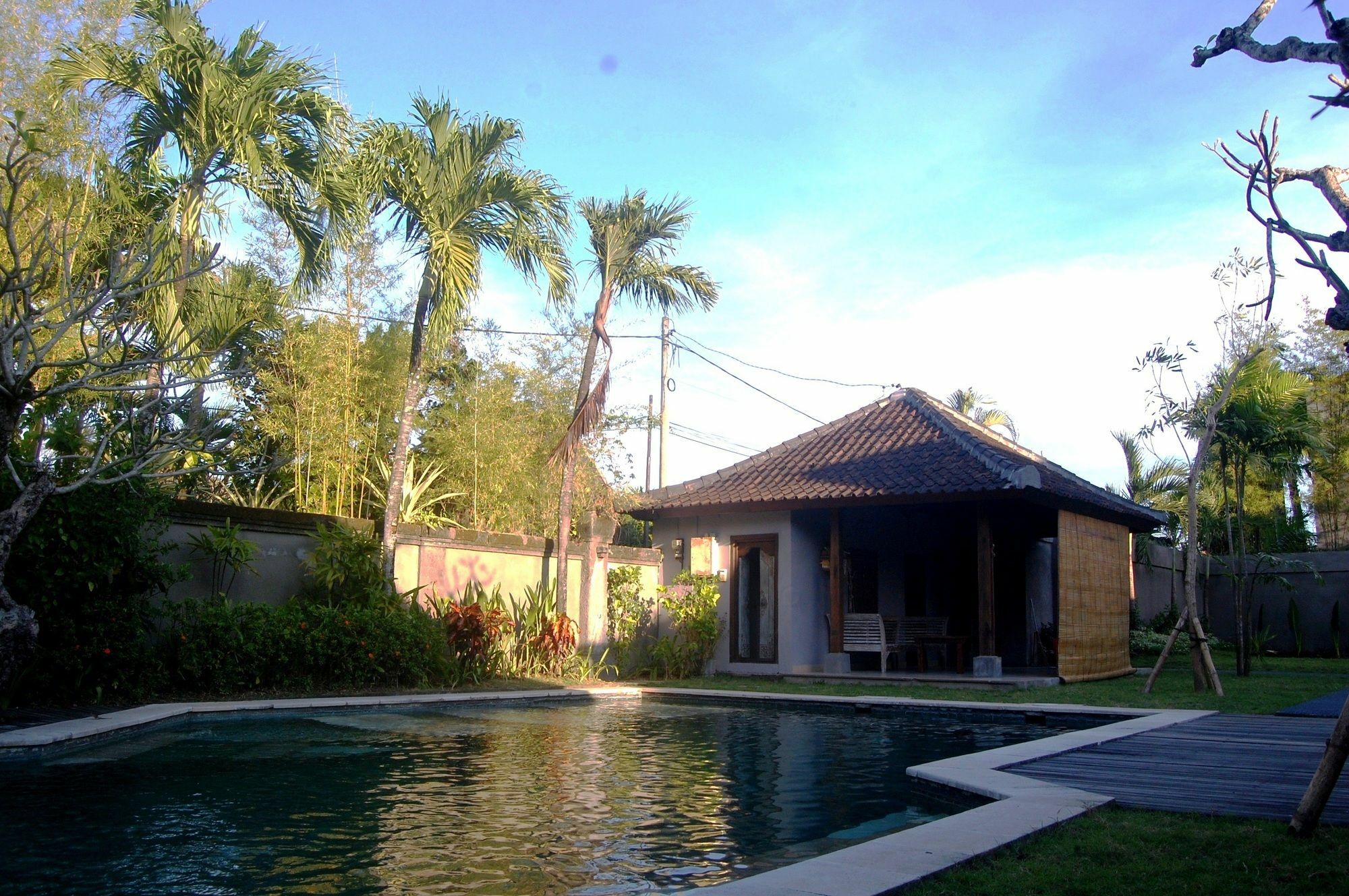 Pondok Alit Resort Семиняк Екстериор снимка
